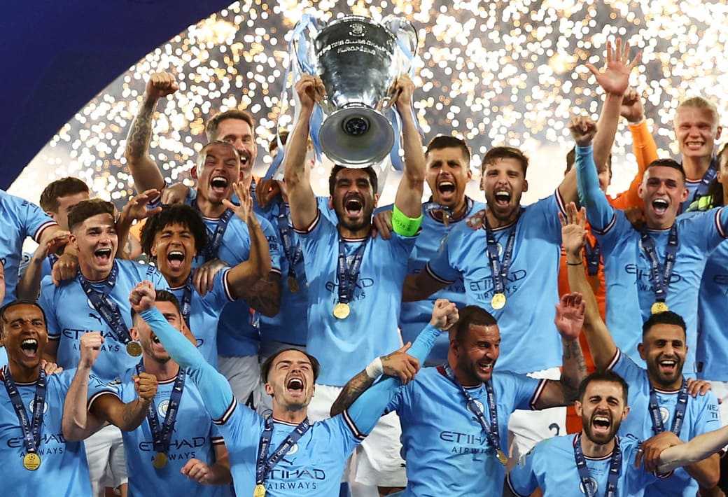 CLB Man City ăn mừng chức vô địch Premier League