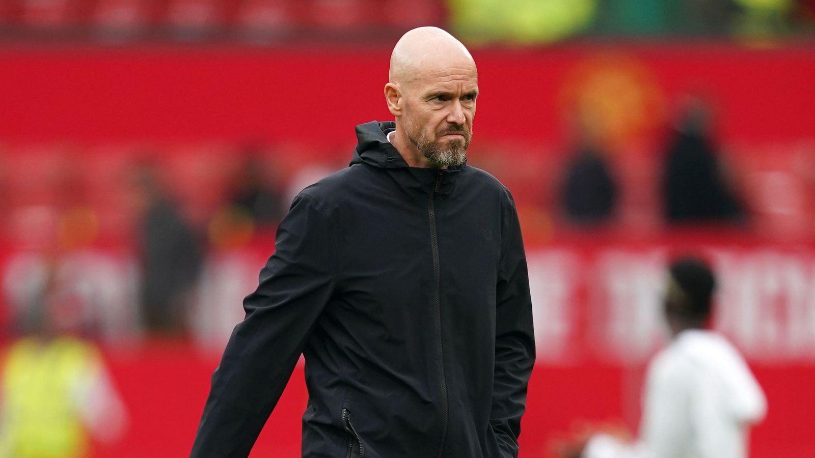 HLV Ten Hag chờ bất ngờ trước Man City